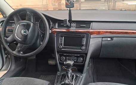 Skoda Superb III рестайлинг, 2009 год, 620 000 рублей, 2 фотография
