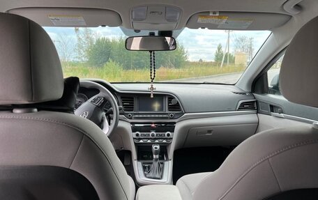 Hyundai Elantra VI рестайлинг, 2019 год, 1 750 000 рублей, 8 фотография