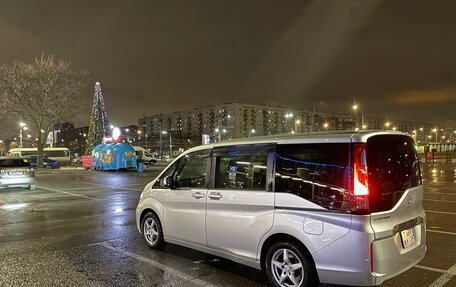Honda Stepwgn IV, 2017 год, 2 300 000 рублей, 5 фотография