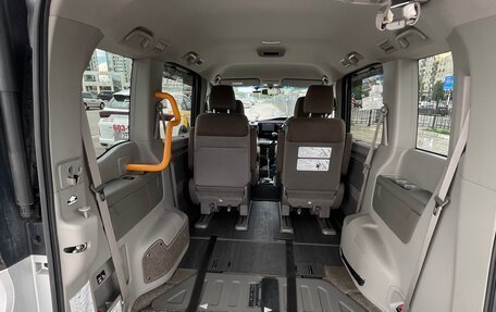 Honda Stepwgn IV, 2017 год, 2 300 000 рублей, 4 фотография