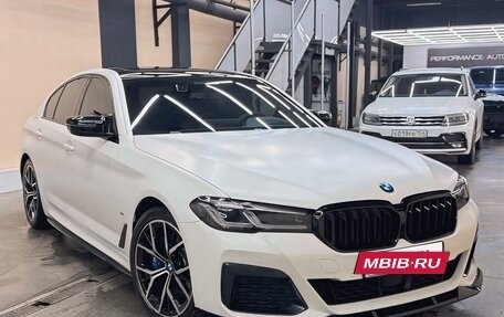 BMW 5 серия, 2021 год, 5 600 000 рублей, 2 фотография