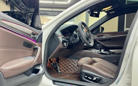 BMW 5 серия, 2021 год, 5 600 000 рублей, 14 фотография