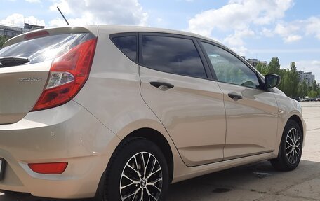 Hyundai Solaris II рестайлинг, 2014 год, 950 000 рублей, 5 фотография