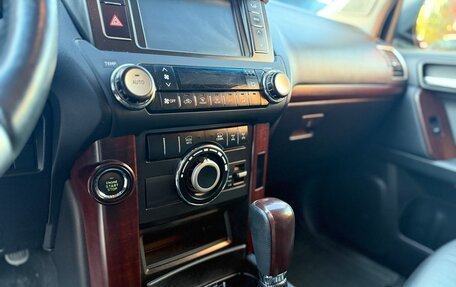 Toyota Land Cruiser Prado 150 рестайлинг 2, 2014 год, 4 320 000 рублей, 12 фотография