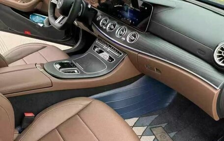 Mercedes-Benz E-Класс, 2021 год, 5 190 000 рублей, 6 фотография