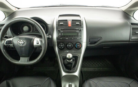 Toyota Auris II, 2011 год, 789 000 рублей, 13 фотография