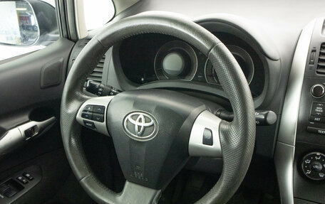 Toyota Auris II, 2011 год, 789 000 рублей, 12 фотография