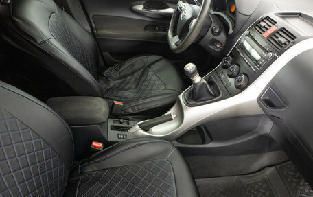 Toyota Auris II, 2011 год, 789 000 рублей, 11 фотография