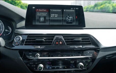 BMW 5 серия, 2019 год, 2 850 000 рублей, 14 фотография