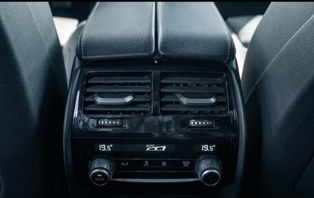 BMW 5 серия, 2019 год, 2 850 000 рублей, 18 фотография