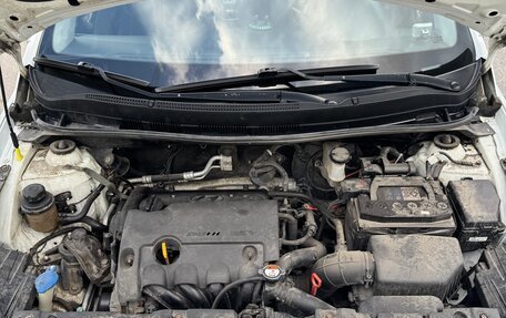 Hyundai Solaris II рестайлинг, 2012 год, 800 000 рублей, 10 фотография