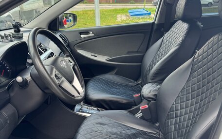 Hyundai Solaris II рестайлинг, 2012 год, 800 000 рублей, 12 фотография