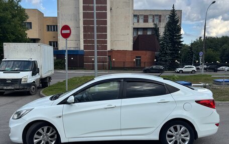 Hyundai Solaris II рестайлинг, 2012 год, 800 000 рублей, 7 фотография