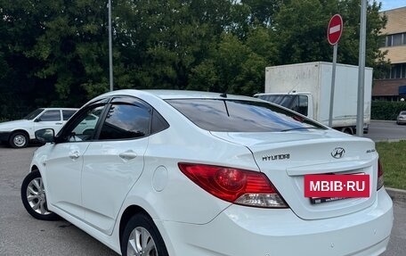 Hyundai Solaris II рестайлинг, 2012 год, 800 000 рублей, 6 фотография