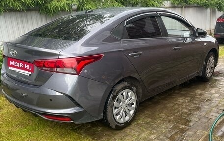 Hyundai Solaris II рестайлинг, 2021 год, 1 500 000 рублей, 3 фотография