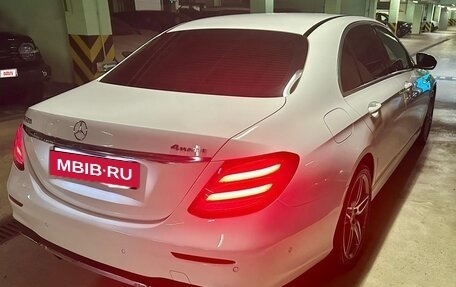 Mercedes-Benz E-Класс, 2016 год, 3 300 000 рублей, 5 фотография