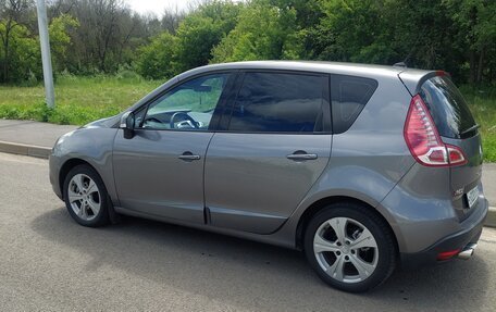 Renault Scenic III, 2010 год, 935 000 рублей, 3 фотография