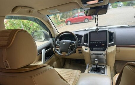 Toyota Land Cruiser 200, 2016 год, 5 550 000 рублей, 5 фотография