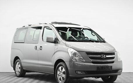 Hyundai Grand Starex Grand Starex I рестайлинг 2, 2014 год, 2 495 000 рублей, 2 фотография