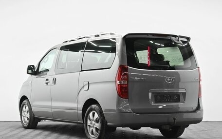 Hyundai Grand Starex Grand Starex I рестайлинг 2, 2014 год, 2 495 000 рублей, 3 фотография