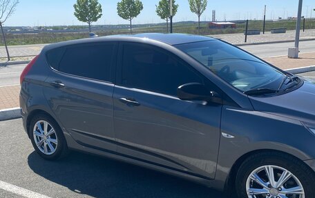 Hyundai Solaris II рестайлинг, 2012 год, 720 000 рублей, 6 фотография