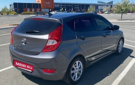 Hyundai Solaris II рестайлинг, 2012 год, 720 000 рублей, 5 фотография