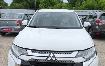Mitsubishi Outlander III рестайлинг 3, 2019 год, 2 050 000 рублей, 1 фотография