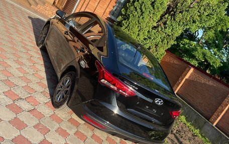 Hyundai Solaris II рестайлинг, 2022 год, 1 810 000 рублей, 3 фотография