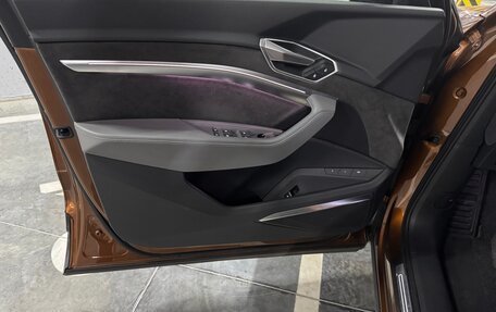 Audi e-tron I, 2021 год, 4 999 900 рублей, 24 фотография