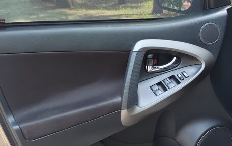Toyota RAV4, 2010 год, 1 200 000 рублей, 21 фотография