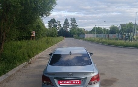 Hyundai Solaris II рестайлинг, 2012 год, 590 000 рублей, 2 фотография