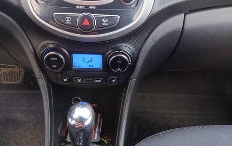 Hyundai Solaris II рестайлинг, 2012 год, 590 000 рублей, 8 фотография