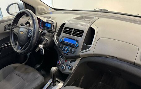 Chevrolet Aveo III, 2013 год, 895 000 рублей, 13 фотография