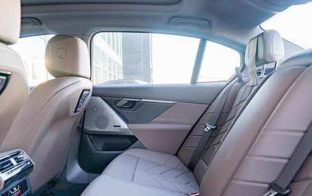 BMW 5 серия, 2024 год, 9 790 000 рублей, 16 фотография