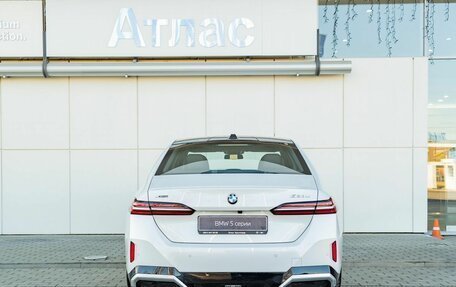BMW 5 серия, 2024 год, 9 790 000 рублей, 10 фотография