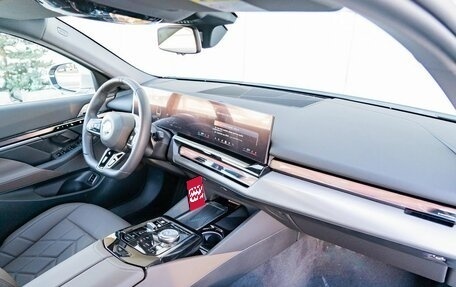 BMW 5 серия, 2024 год, 9 790 000 рублей, 14 фотография