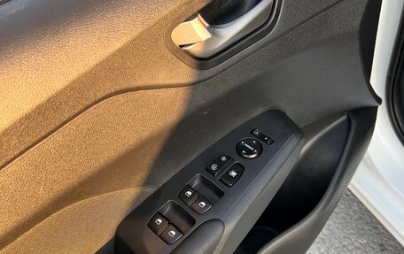 Hyundai Solaris II рестайлинг, 2018 год, 1 100 000 рублей, 12 фотография