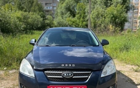 KIA cee'd I рестайлинг, 2009 год, 720 000 рублей, 2 фотография