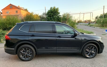 Volkswagen Tiguan II, 2021 год, 3 000 000 рублей, 4 фотография