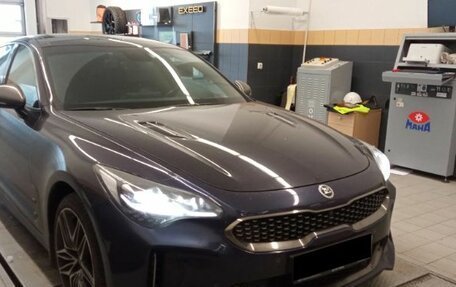 KIA Stinger I, 2021 год, 2 929 000 рублей, 2 фотография