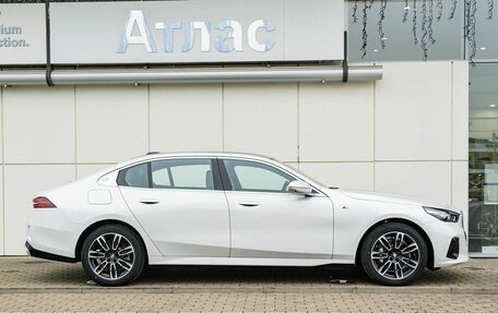 BMW 5 серия, 2024 год, 8 790 000 рублей, 6 фотография