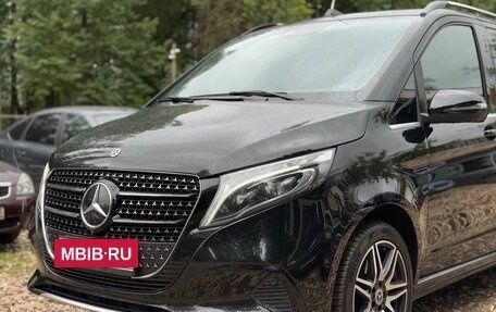 Mercedes-Benz V-Класс, 2021 год, 8 350 000 рублей, 4 фотография
