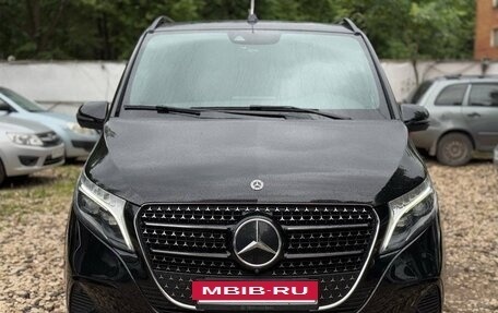 Mercedes-Benz V-Класс, 2021 год, 8 350 000 рублей, 3 фотография