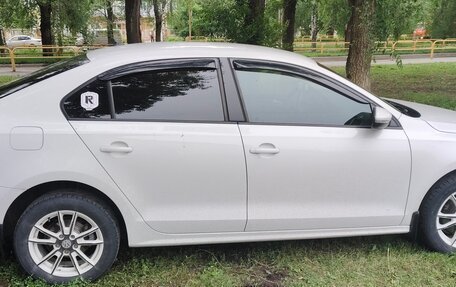 Volkswagen Jetta VI, 2013 год, 840 000 рублей, 2 фотография