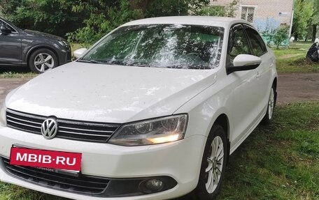 Volkswagen Jetta VI, 2013 год, 840 000 рублей, 7 фотография