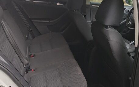 Volkswagen Jetta VI, 2013 год, 840 000 рублей, 11 фотография