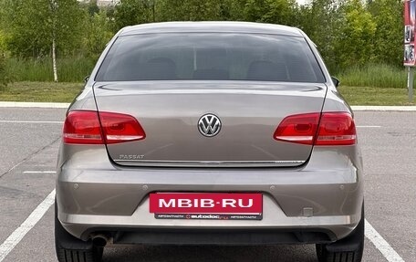 Volkswagen Passat B7, 2011 год, 900 000 рублей, 3 фотография