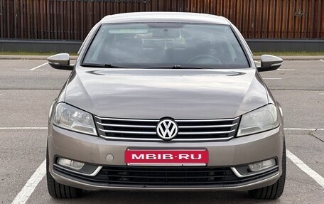 Volkswagen Passat B7, 2011 год, 900 000 рублей, 4 фотография