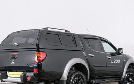 Mitsubishi L200 IV рестайлинг, 2014 год, 2 279 000 рублей, 7 фотография