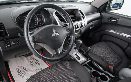 Mitsubishi L200 IV рестайлинг, 2014 год, 2 279 000 рублей, 9 фотография